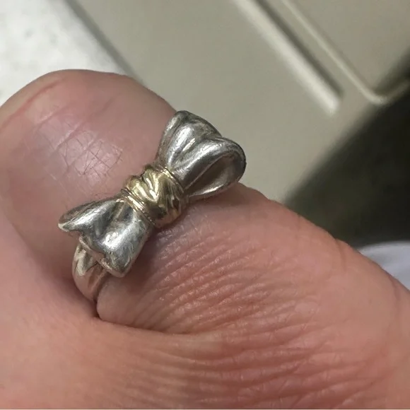 Tiffany & Co. Silver Bow Ring - Picture 6 of 6